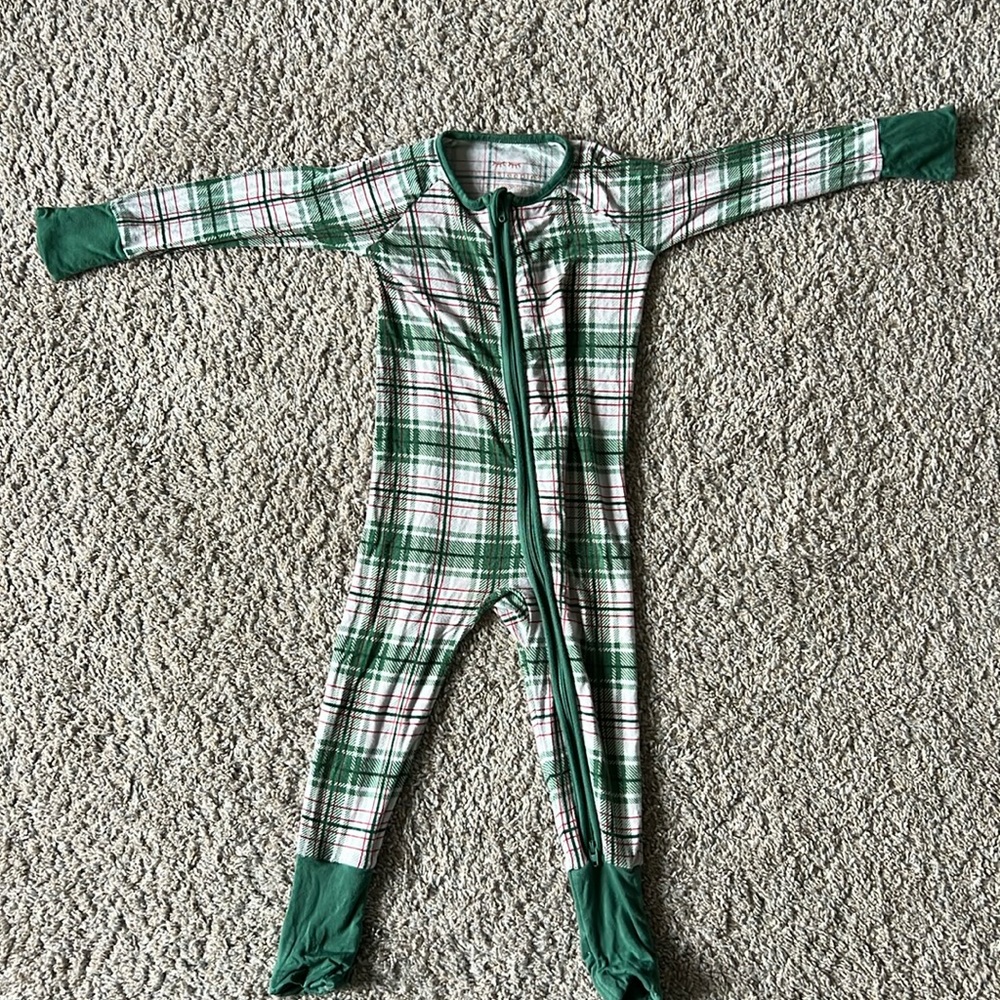 Little sleepies Christmas Jammie’s